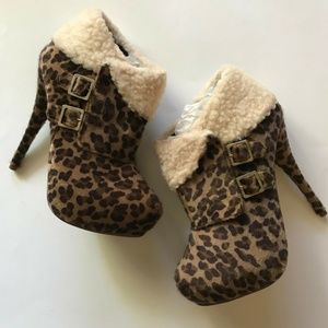 New Leopard Print Khaki Platform Ankle Boots Size 9